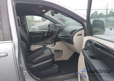 2020 Dodge Grand Caravan Sxt z USA, uszkodzony, nr VIN 2C4RDGCG2LR206413